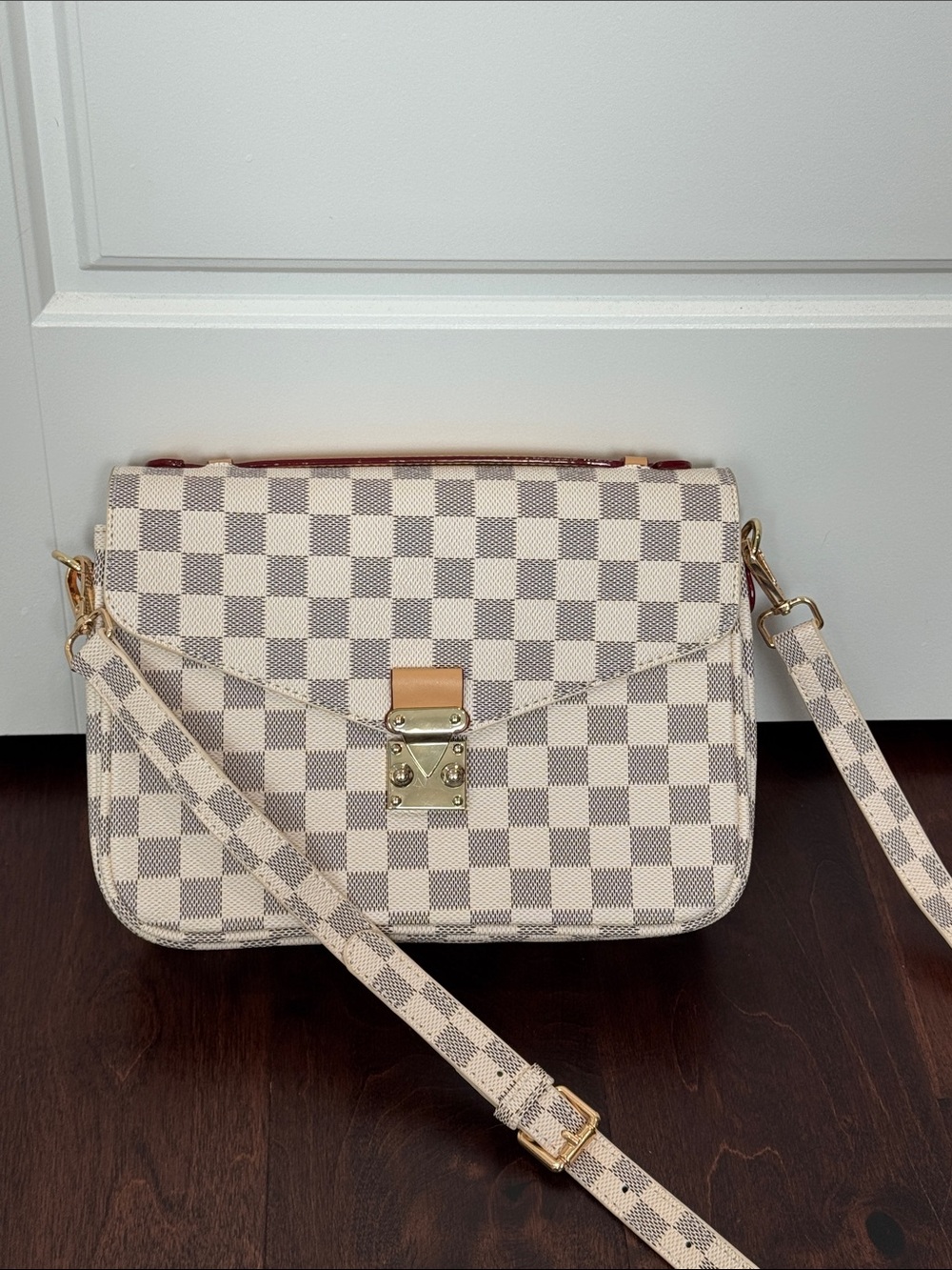 NEW Designer Inspired Vegan Leather Purse Handbag Crossbody Bag GORGEOUS!!